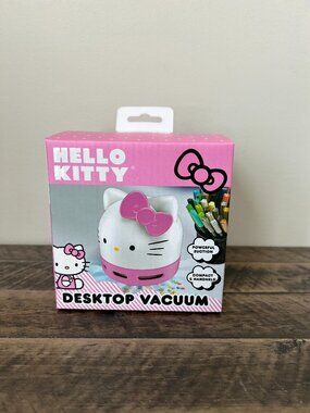 Hello Kitty Desktop Vacuum NIB Sanrio Mini Desk Crumb Cleaner Head Design